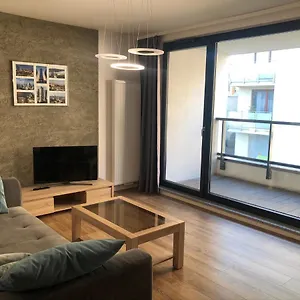 Apartament Lirowa, Warszawa